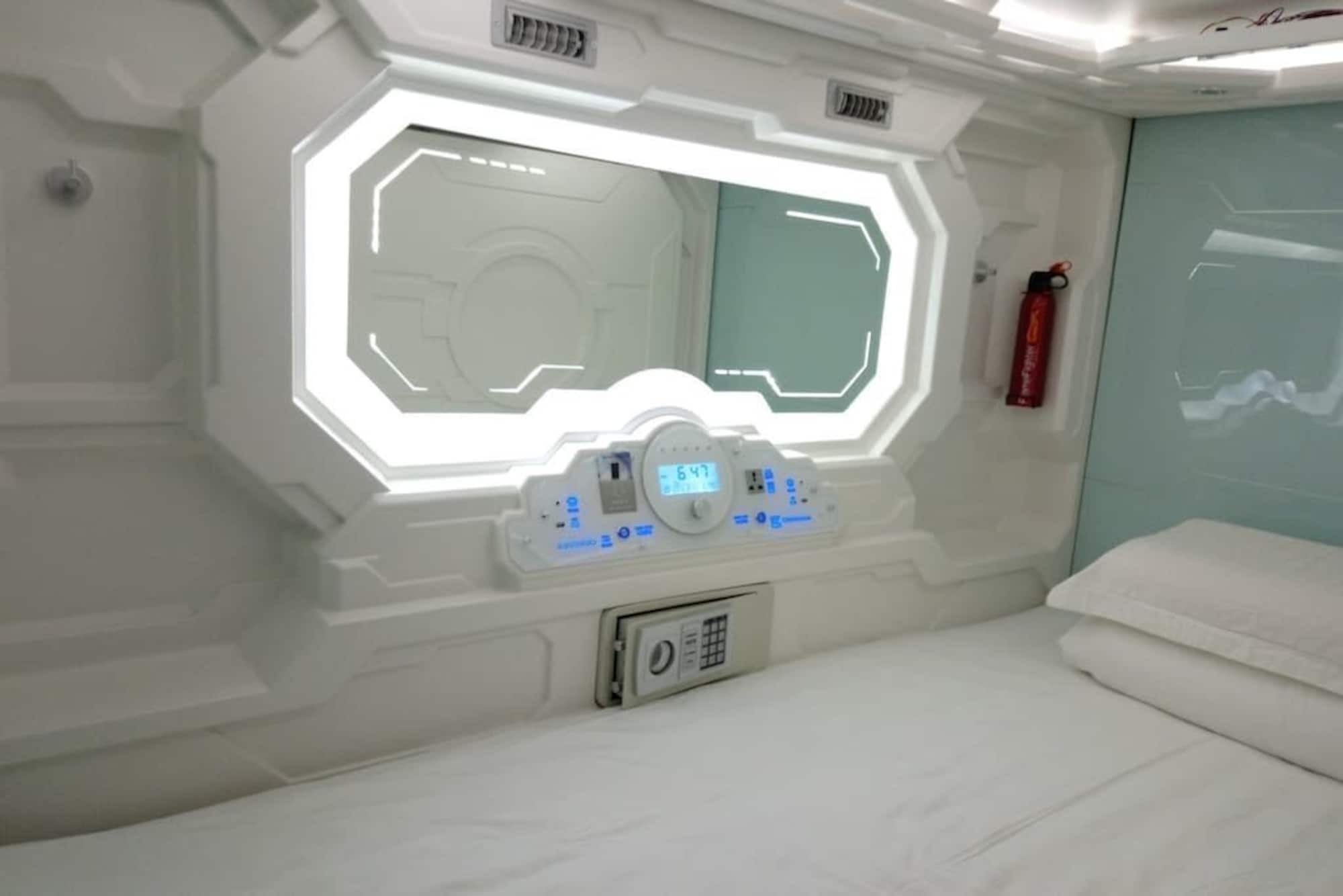 Stay With Me Capsules Hostel Melaka Zewnętrze zdjęcie